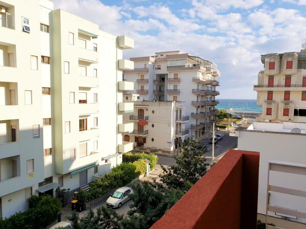 Residenza Estate Vista Mare Apartment กัลลีโปลี ภายนอก รูปภาพ